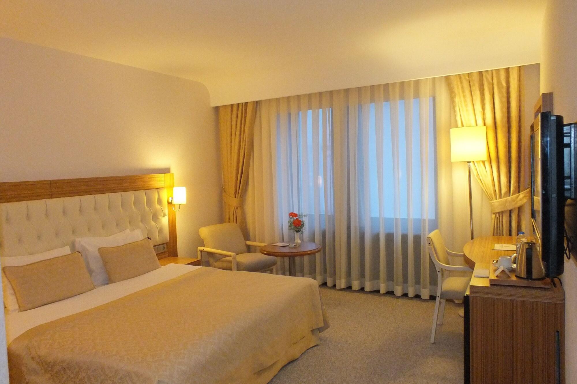 Park Royal Hotell Adana Eksteriør bilde